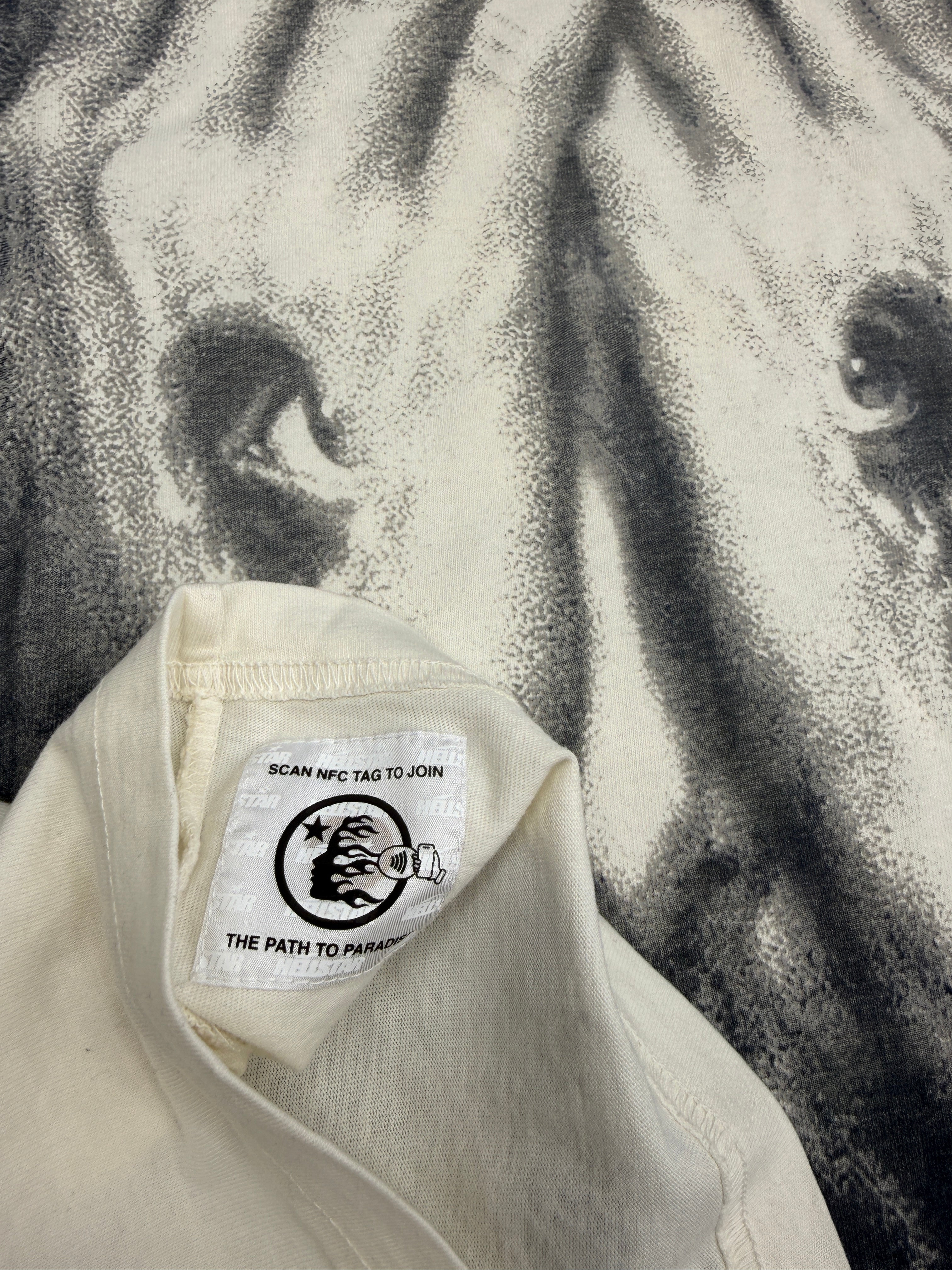 HS Jesus Eyes T-shirt