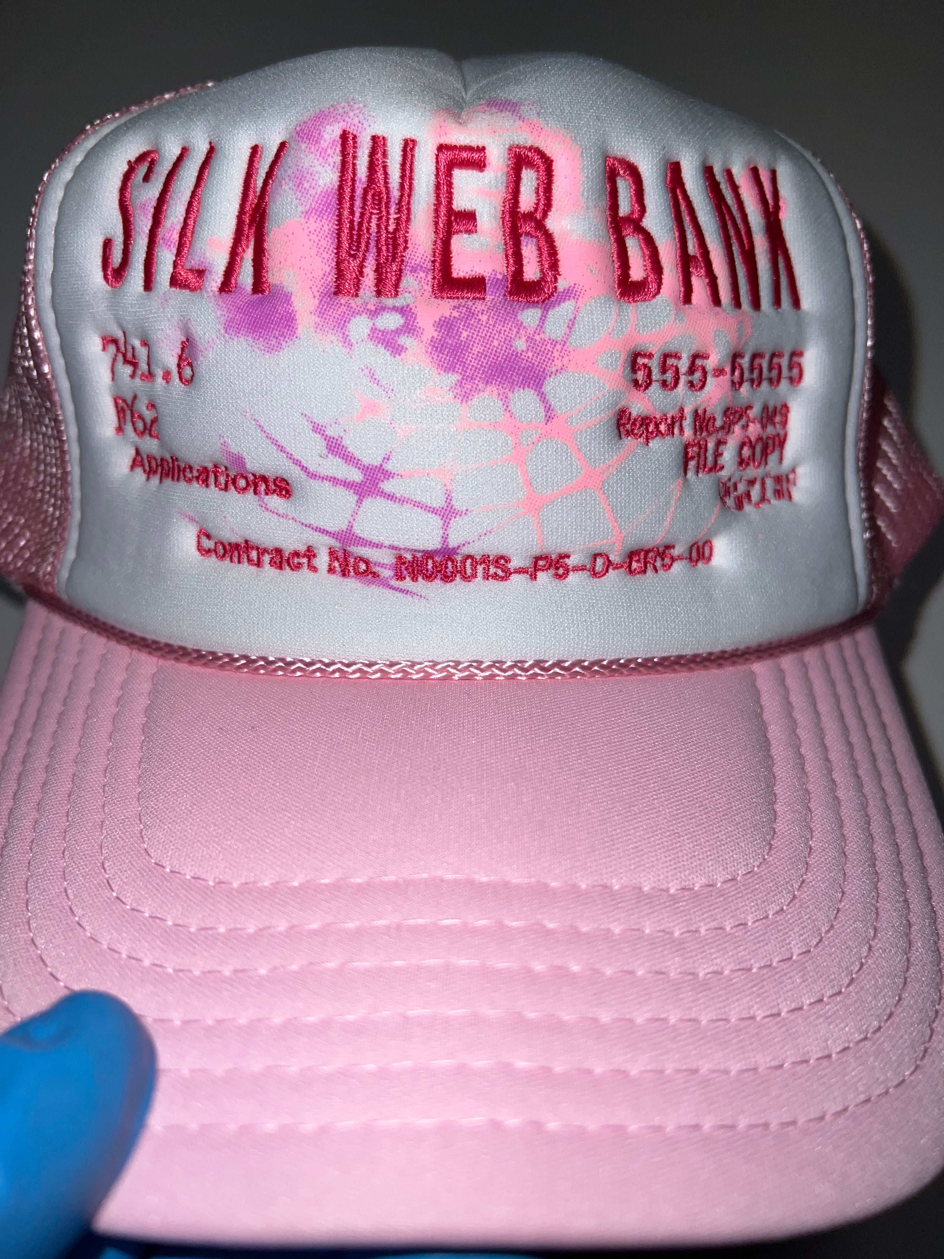 Sp5der Silk Web Bank Trucker Hat